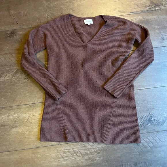 Aritzia Wilfred mauve ribbed v neck sweater xs - Picture 1 of 4